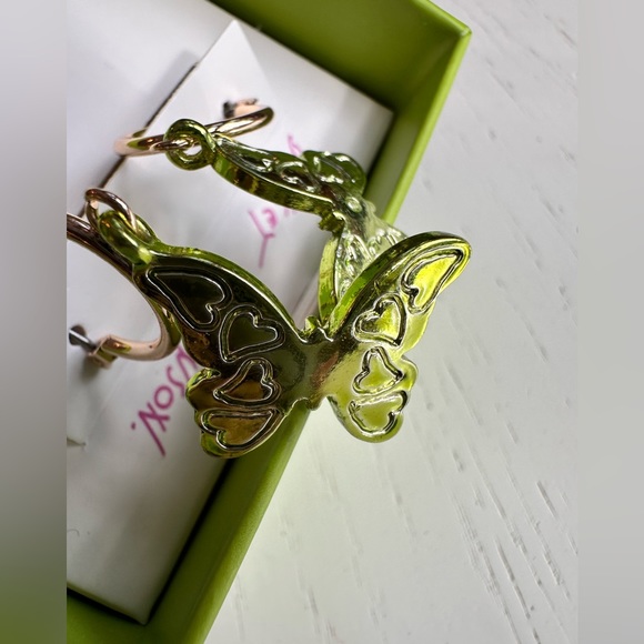 Betsey Johnson SPRING!!!🦋Rhinestone Butterfly Charm Huggies - Green and Gold - Picture 3 of 5